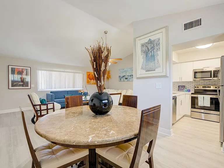 902 E Palm Ave #3 — Photo 3