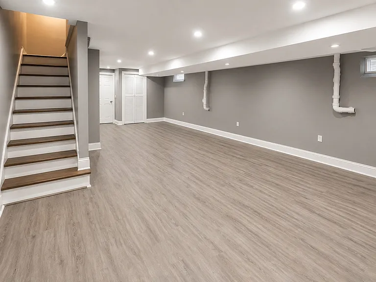 10140 S La Salle St — Photo 15
