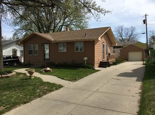 4859 S 53rd St, Omaha, NE 68117