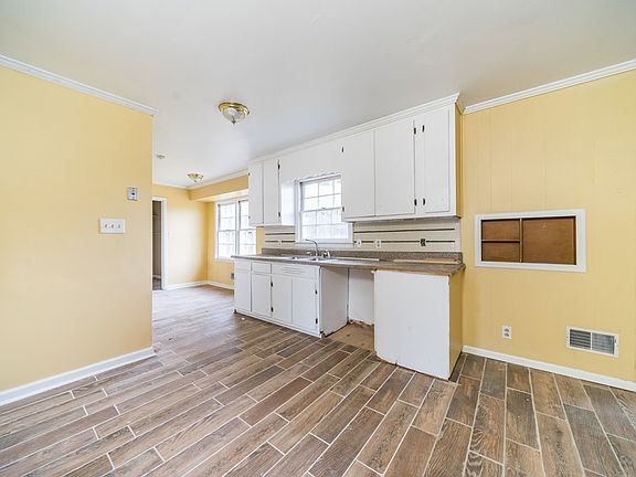 5th image of 4367 Vallie Ct