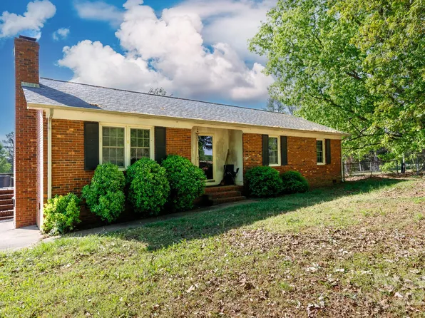 3842 Harmony Rd, Catawba, SC 29704