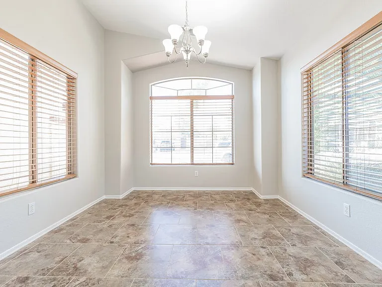 3834 E Longhorn Dr — Photo 6