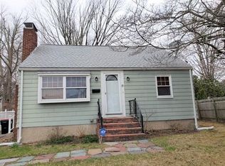 35 Fenway Cir, Brockton, MA 02301