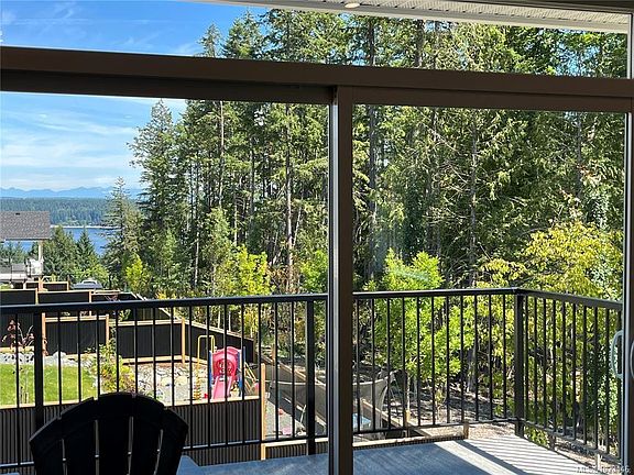 2nd image of 671 Sanderson Rd