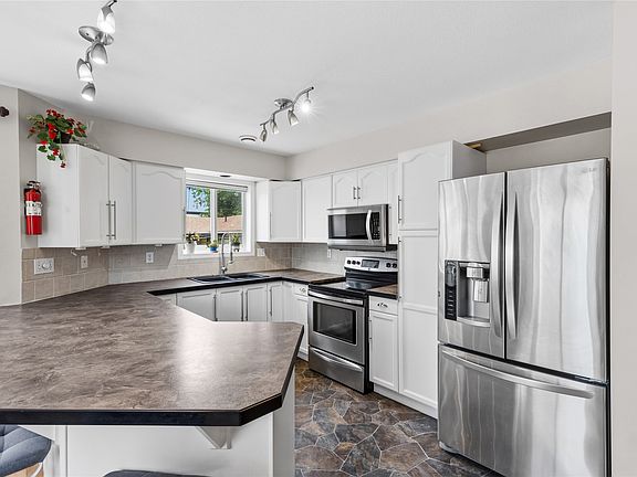 2nd image of 99 Calgary Ave #101