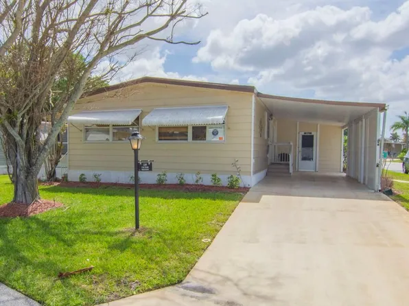 225 NE Forrest Court, Jensen Beach, FL 34957