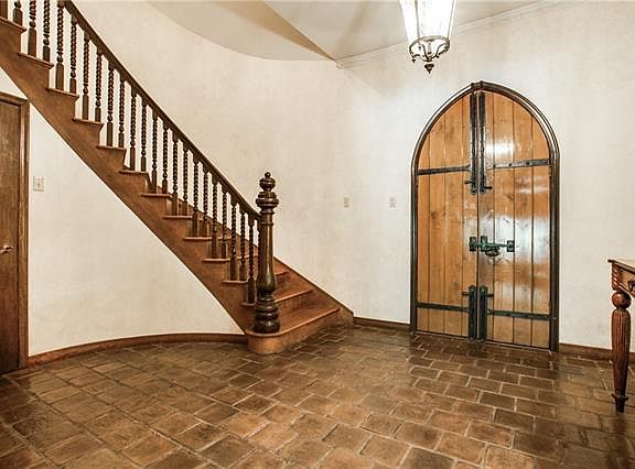3rd image of 6910 Dartbrook Dr