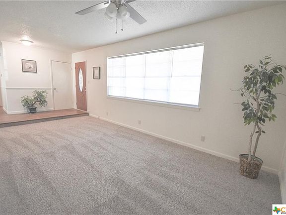 5th image of 303 Rosewood Dr