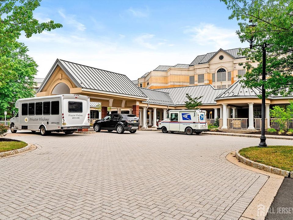 1st image of 2141 Windrow Dr