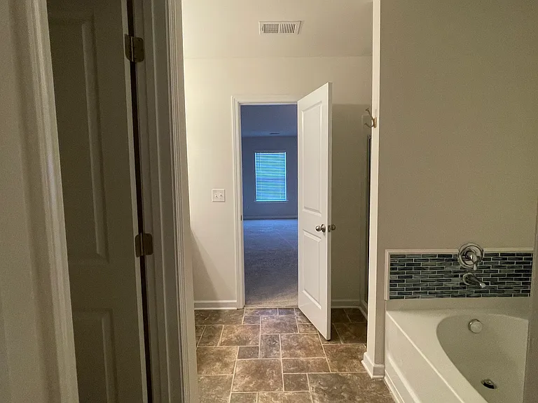918 Rockleigh Dr — Photo 33