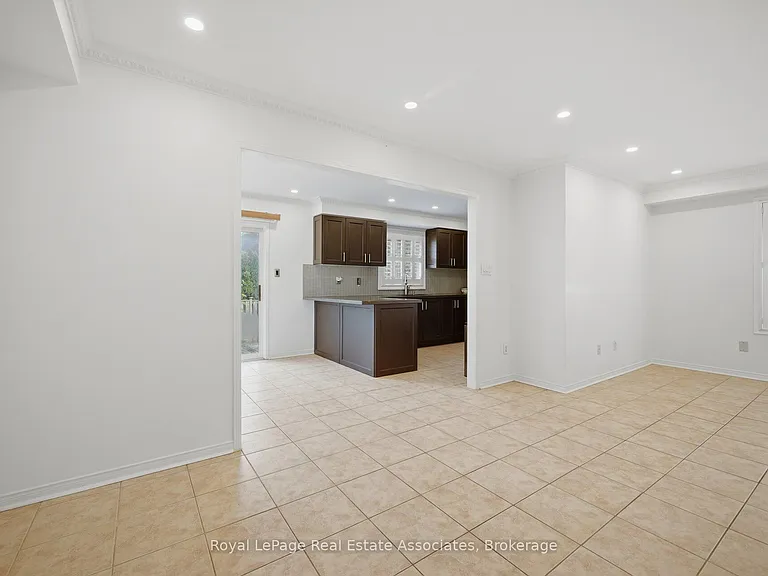 70 Echoridge Dr — Photo 15