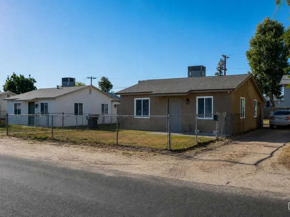 7716 Hall Rd, Lamont, CA 93241