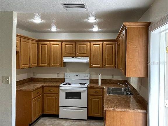 3rd image of 4655 Kozart St