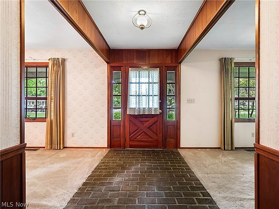 3rd image of 489 Race St