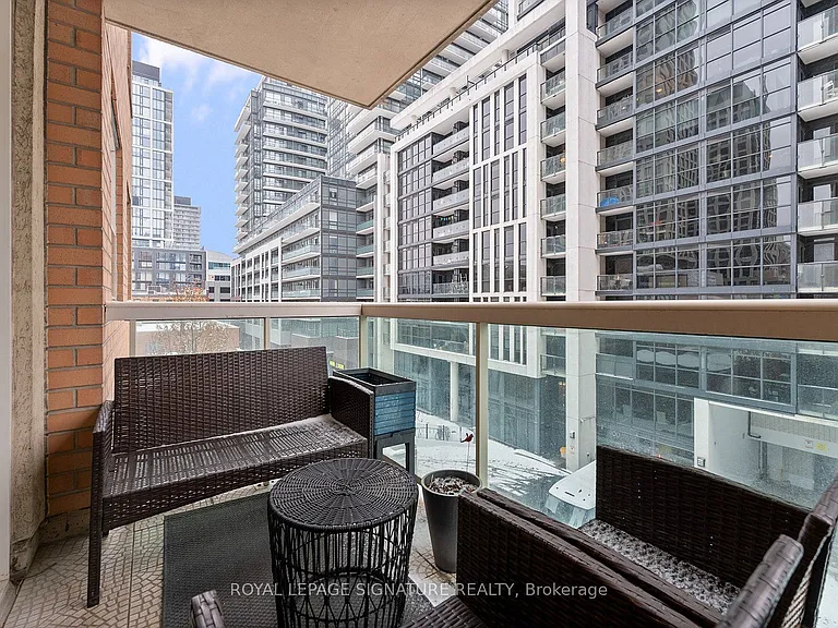323 Richmond St E #412 — Photo 27
