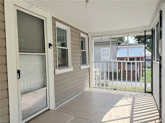 5th image of 3006 Saint Mihiel Ave