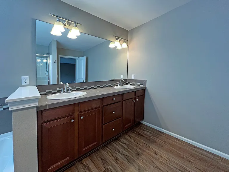 16926 SE 262nd St — Photo 34