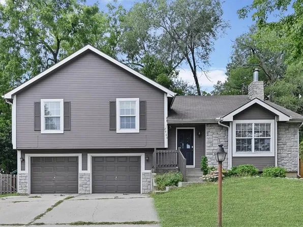2900 Spring Garden St, Leavenworth, KS 66048