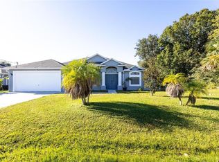 4 La Mancha Dr, Palm Coast, FL 32137