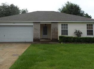 1520 Oak Dr, Gulf Breeze, FL 32563