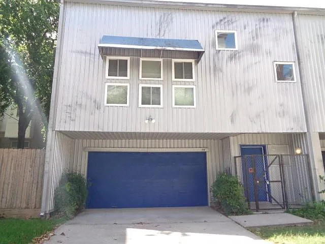 117 Willard St