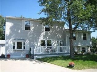 190 Schloss Ln, Dayton, OH 45439
