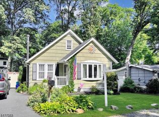 34 Reservoir Rd, Lake Hopatcong, NJ 07849