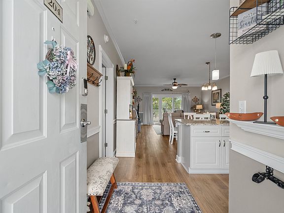 5th image of 4851 Carnation Circle #204