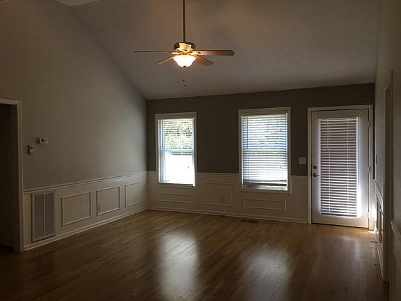 2nd image of 225 Clyde Ave