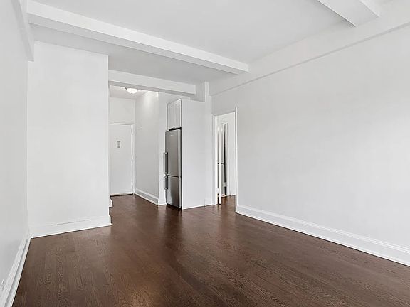 4th image of 160 W 71st St APT 4k