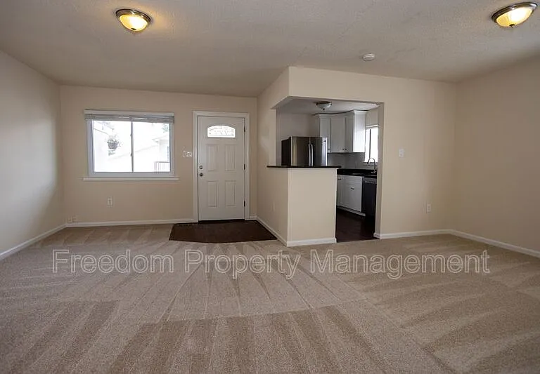 9327 Woodlea Ct — Photo 2