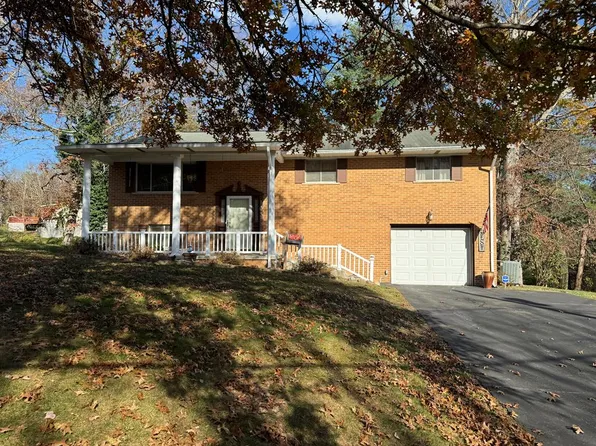 103 Hart St, Beckley, WV 25801