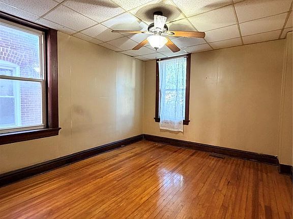 5th image of 6726 Vermont Ave