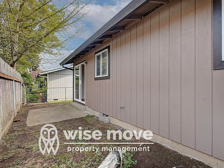 1917 SE 7th Ave — Photo 19