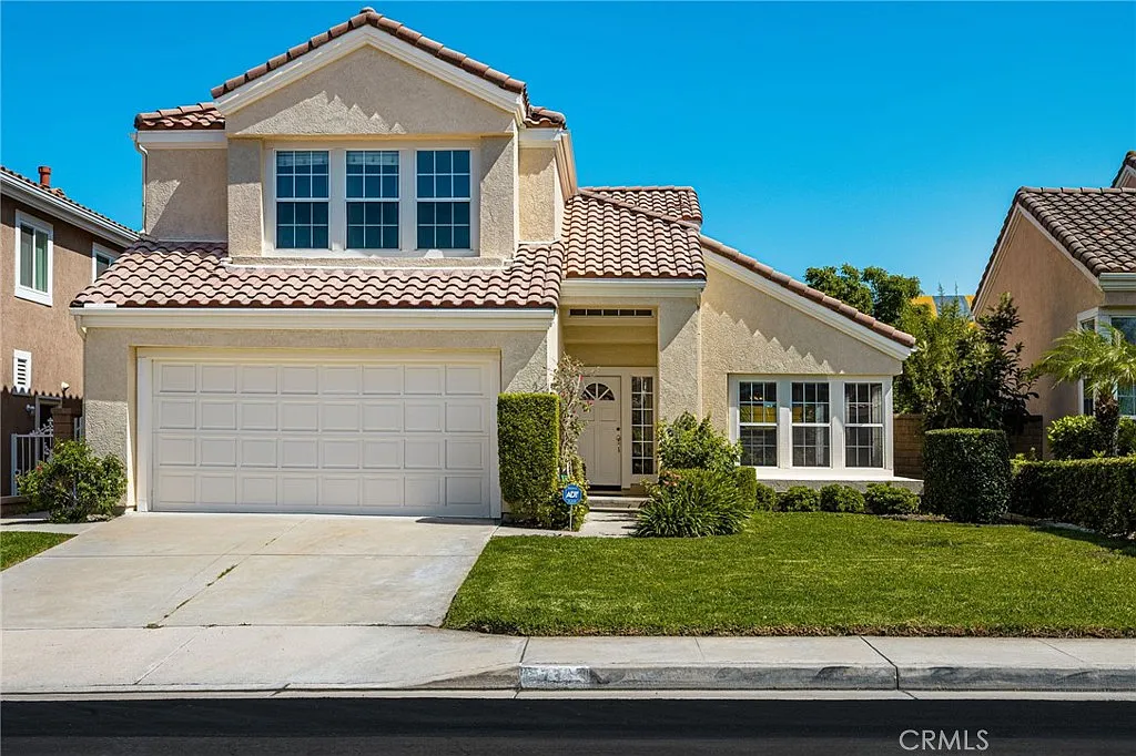 3 bed, 2.5 bath, 1839 sqft, $4,500 — Photo 1