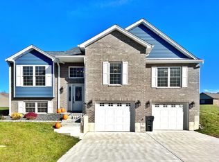 171 S Ridge Ln #26, Versailles, IN 47042