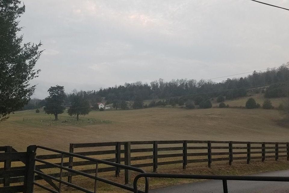 2nd image of 1137 Highway 1003