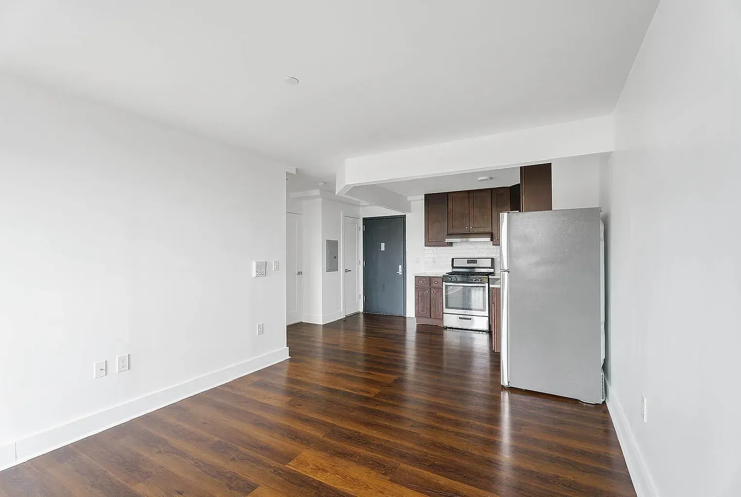 866 Willoughby Avenue — Photo 4