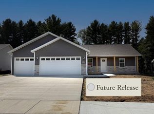 3777 Pear Ln, Plover, WI 54467