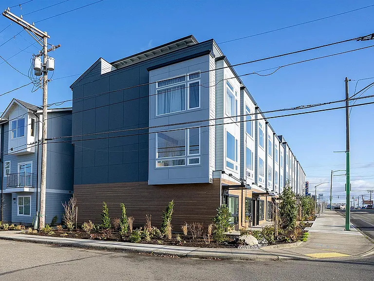 6ixth Ave — Photo 36