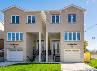 15 Malta St, Toronto, ON M1N 2L2