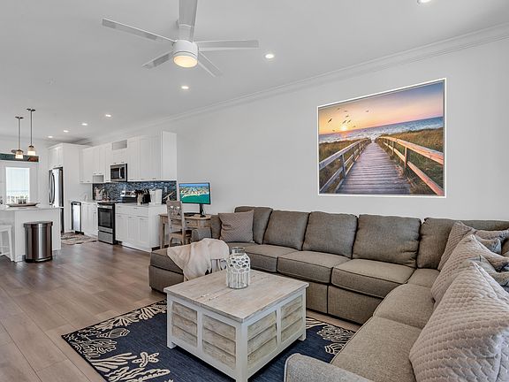 5th image of 501 E Ocean Dr #28