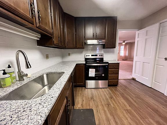 4th image of 3374 S Eden Dr