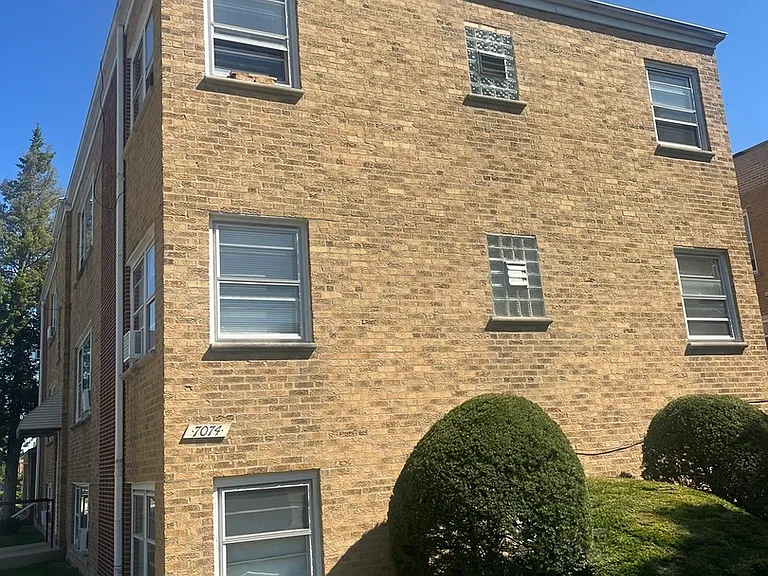 7074 W Diversey Ave #2R — Photo 1
