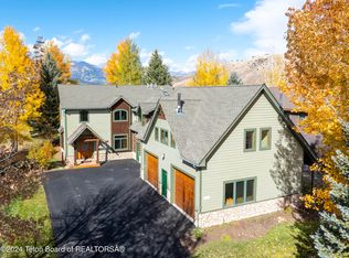 815 Whitehouse Dr, Jackson, WY 83001