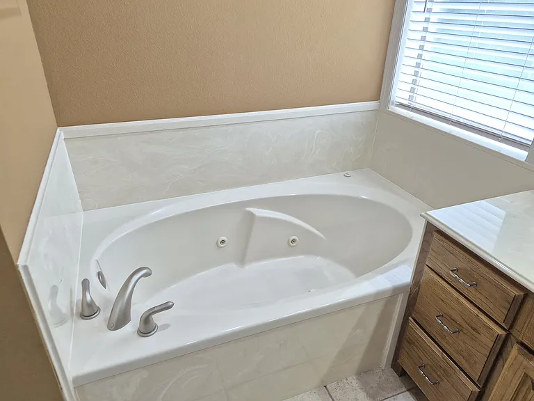 1103 Tiffany Ln — Photo 19