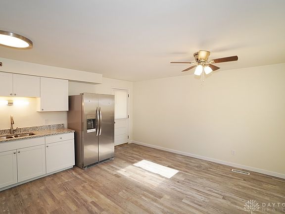 5th image of 7874 Sequoia Ct