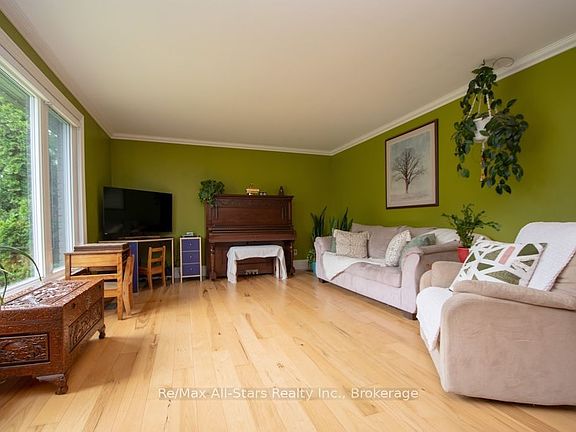 4th image of 1571 Elm Tree Rd
