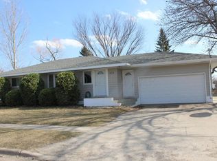 614 3rd Ave SE, Barnesville, MN 56514