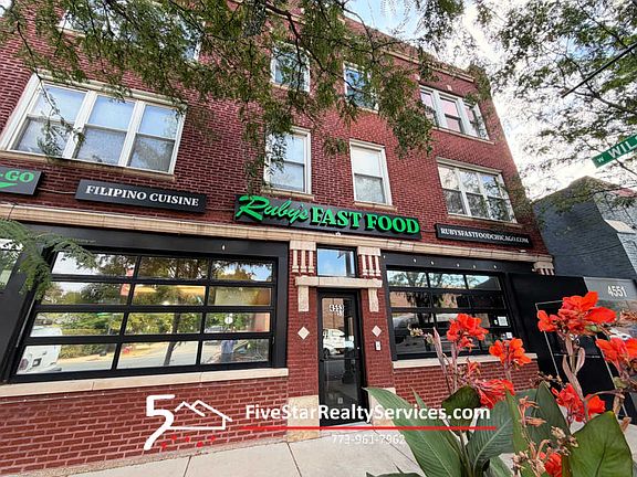 4th image of 4551 N Pulaski Rd #3SS